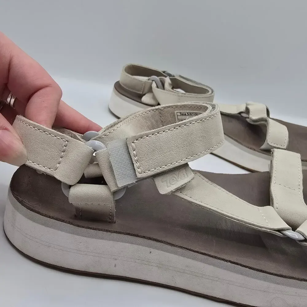 Teva Womens Midform Universal strappy sandals size 10 hook & loop closure